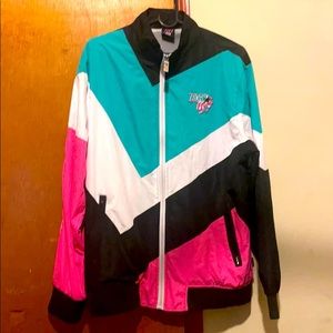 Born fly windbreaker jacket